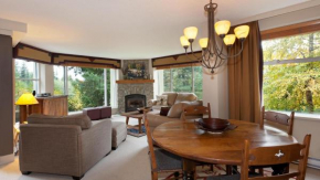 Woodrun Lodge 108 | Ski-In Ski-Out Condo w/ Pool, Hot Tub, Parking, & Patio Near Upper Village